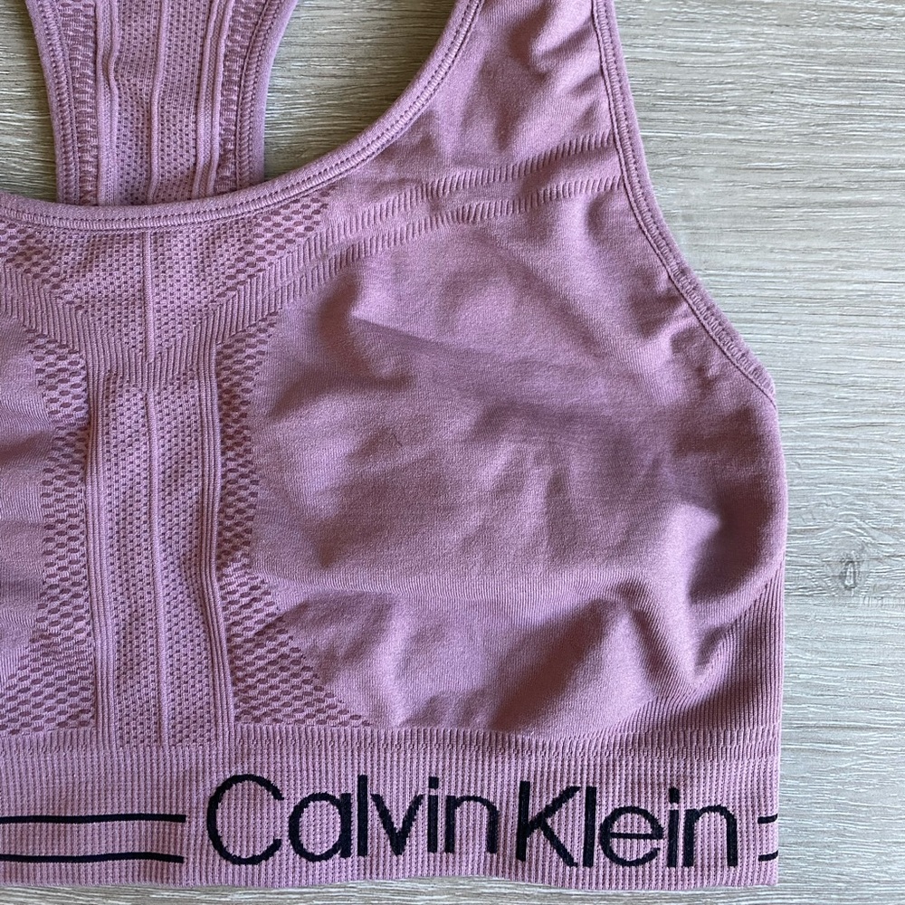 Calvin Klein performance sports bra size M